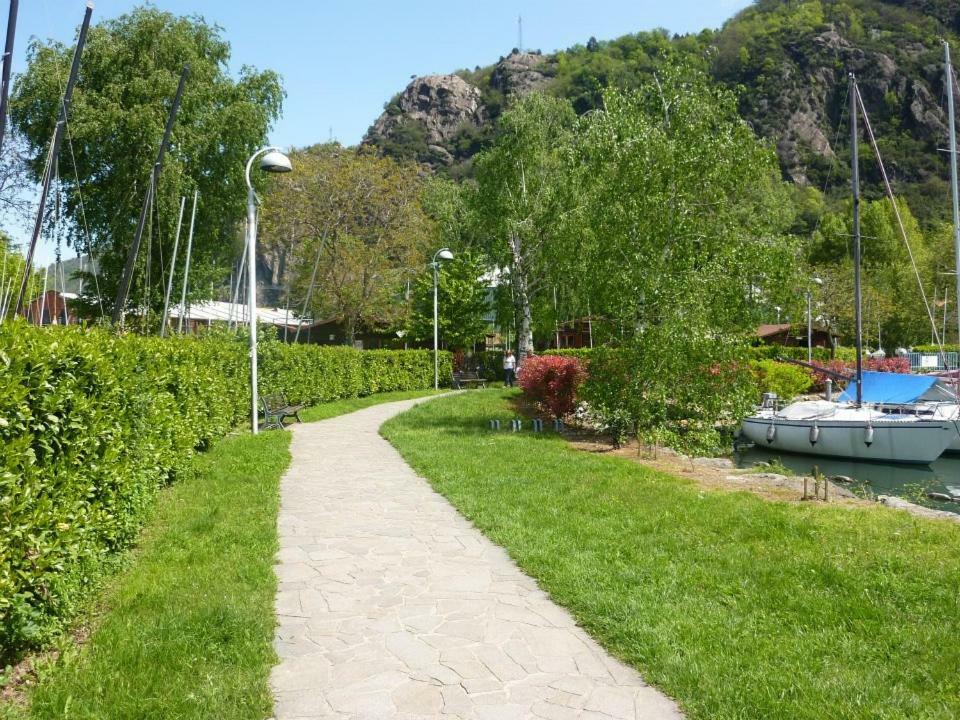Residence Giuliana Дервіо Екстер'єр фото